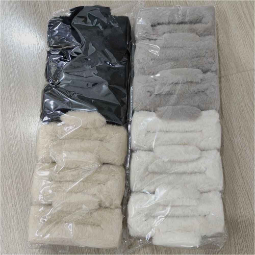 Заколка-краб плюшевая