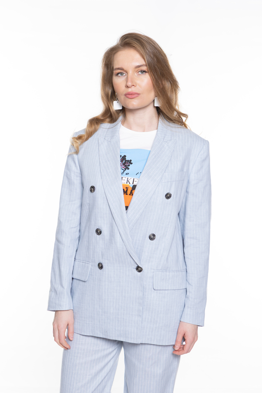 ДВУБОРТНЫЙ ПИДЖАК В ТОНКУЮ ПОЛОСКУ