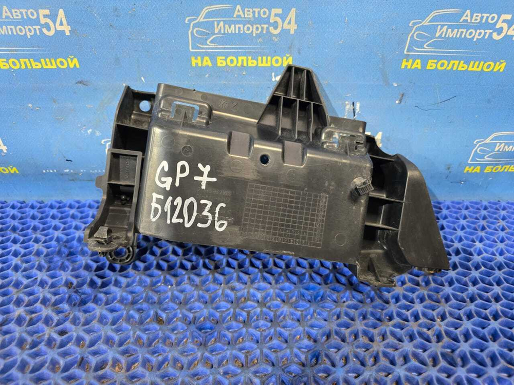 Накладка на рамку радиатора Honda SHUTTLE 2015-2022