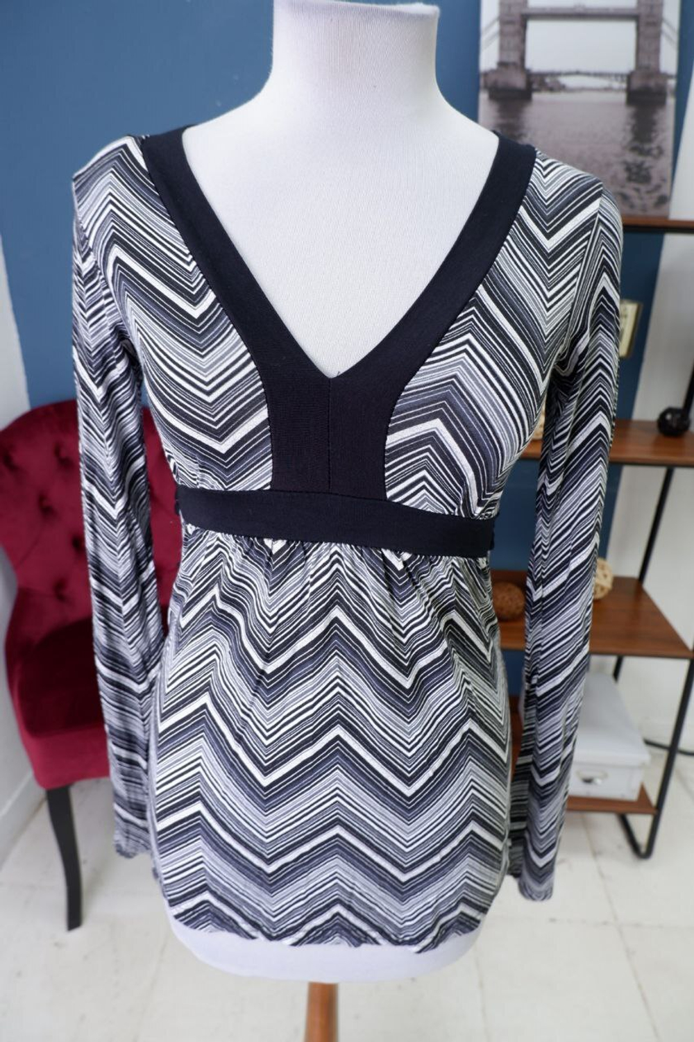 Кофта Amisu с поясом 42 размер