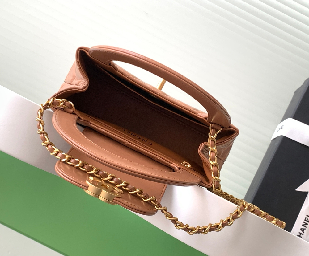 Chanel Kelly Mini 19 cm