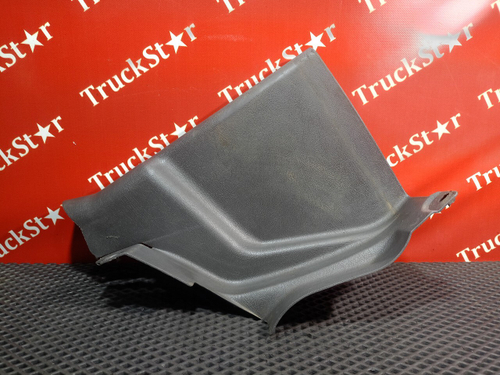 Кожух рулевой колонки нижний