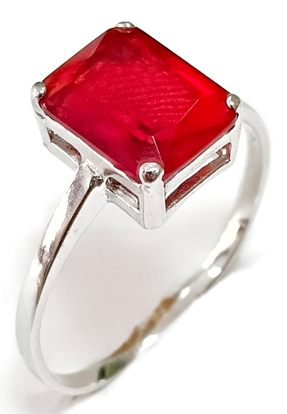 Ювелирное кольцо Эстерелла