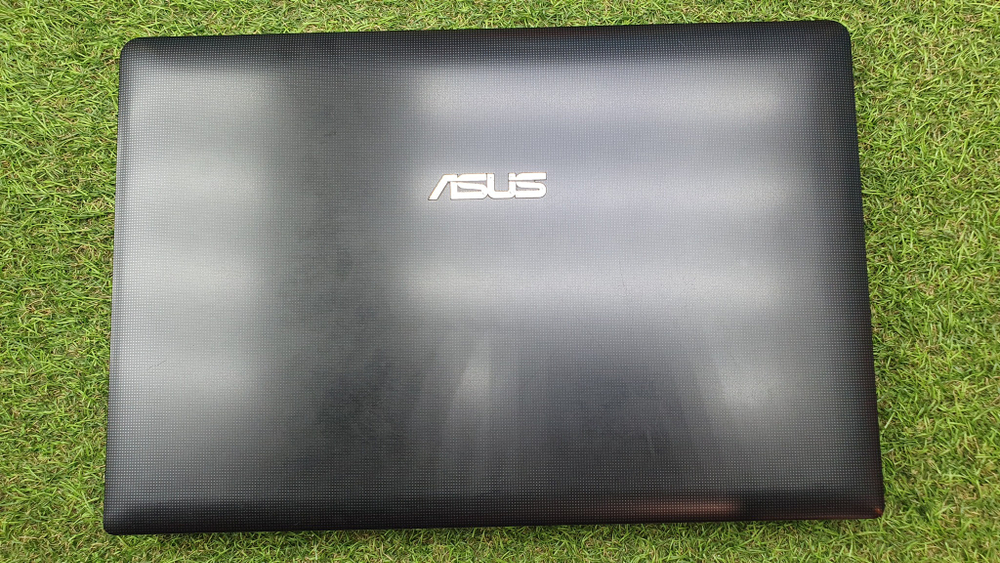 Ноутбук ASUS E-450/2Gb/HDD 250 Gb