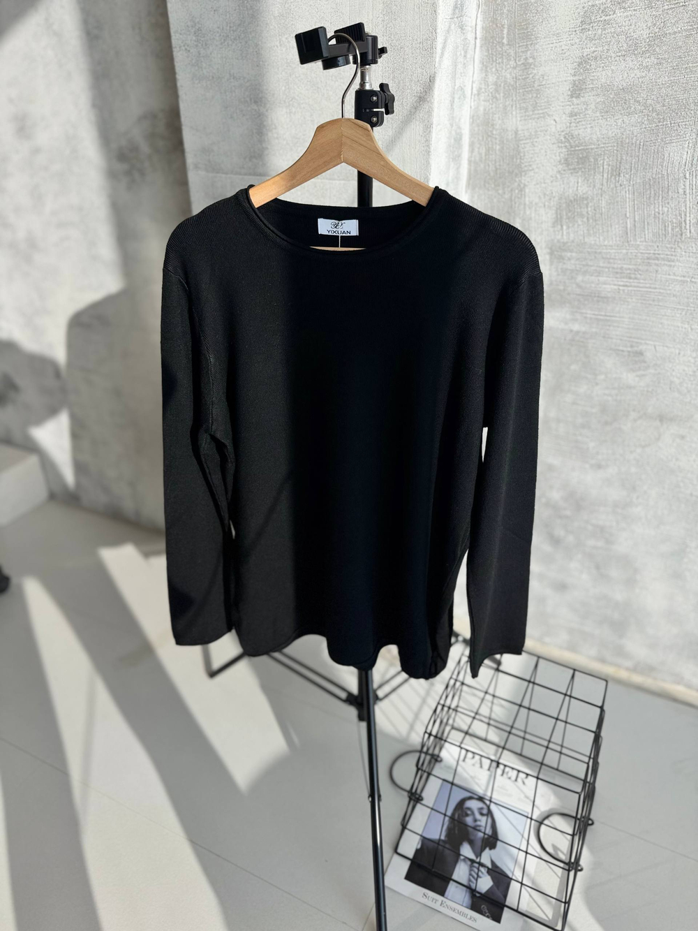 Свитер жен. 8010 чер.