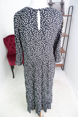 Платье Zara для модных образов, маркировка М, визуально на 46 размер