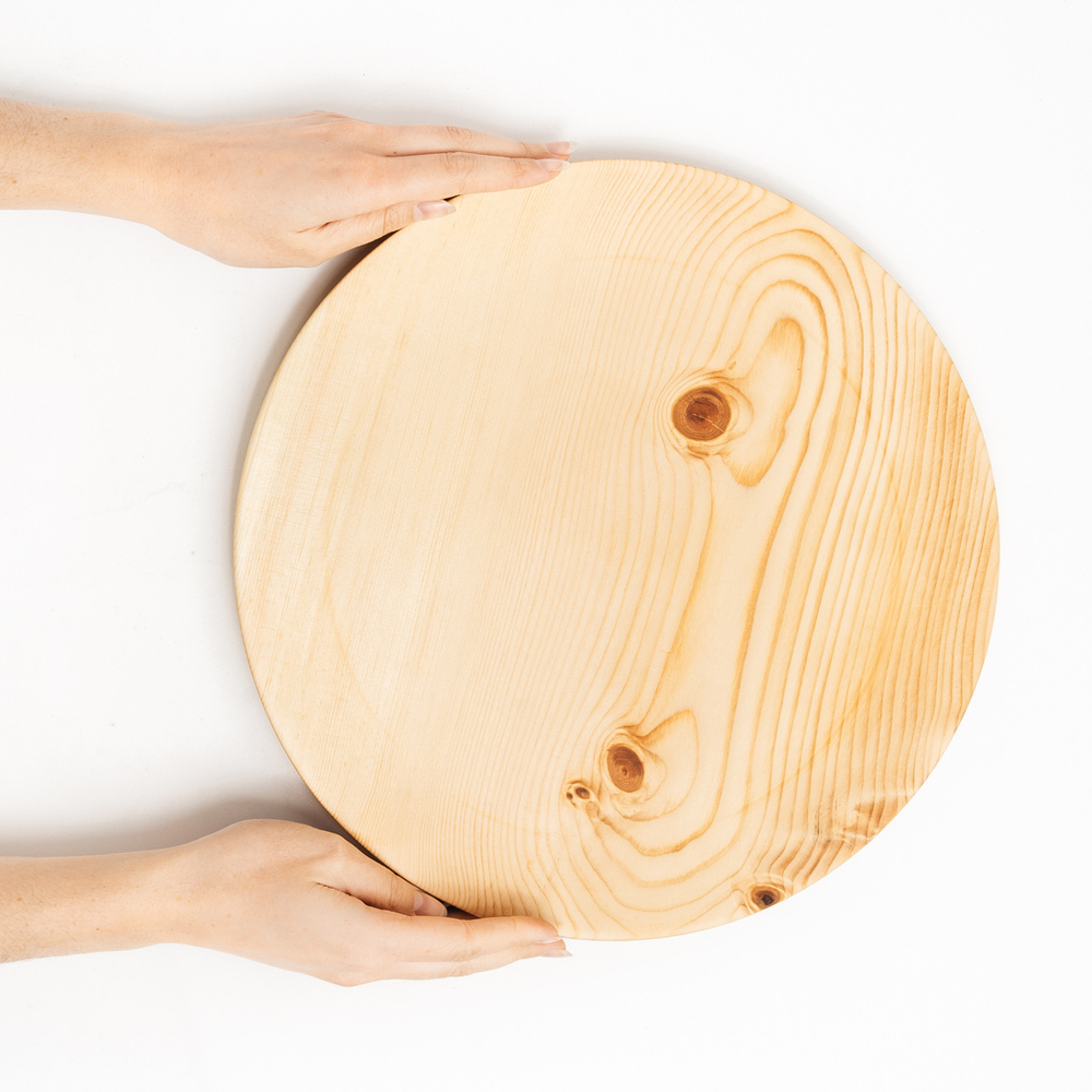 Деревянная тарелка блюдо Art of Siberia из Сибирского Кедра. T108