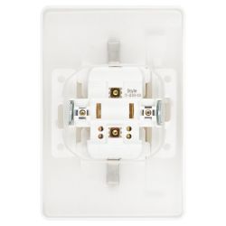 Розетка Intro Style 7-210-01 двойная с заземлением 2х2P+E Schuko с крышкой шторками 16А-250В СУ IP44 белый