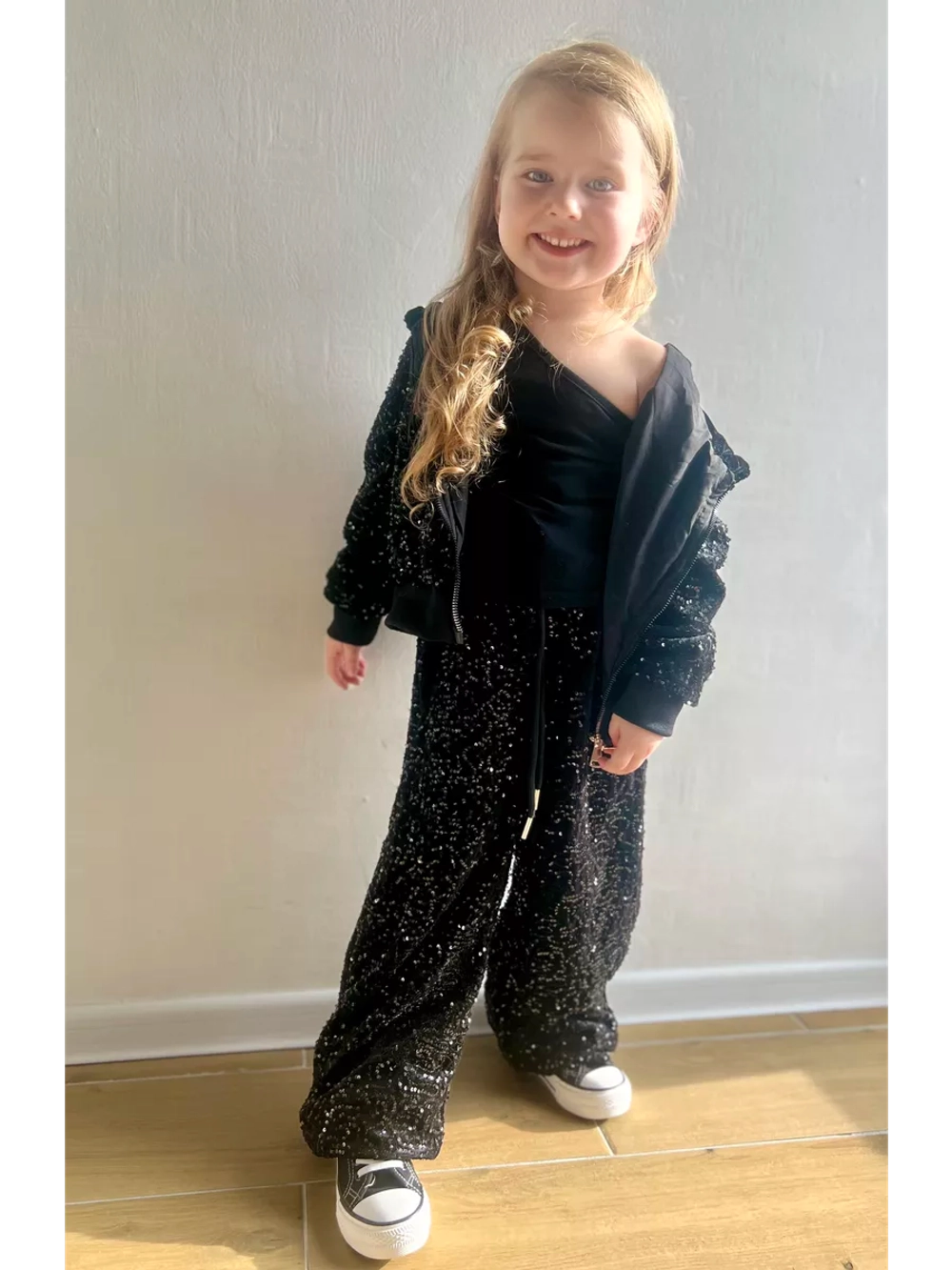 Костюм спортивный велюровый с пайетками