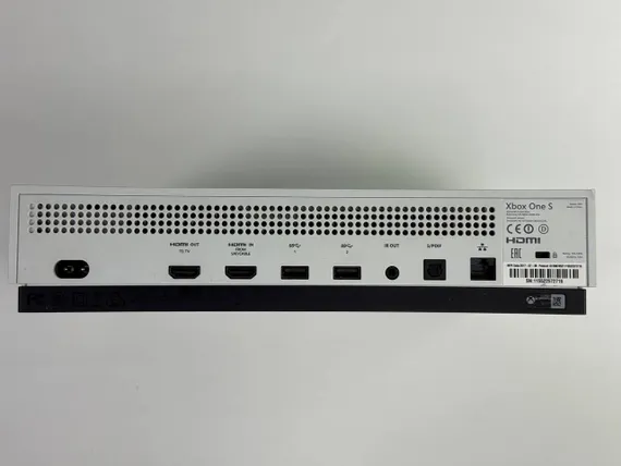 Игровая приставка XBOX One S 365GB S/N: 115522572716 (Б/У)
