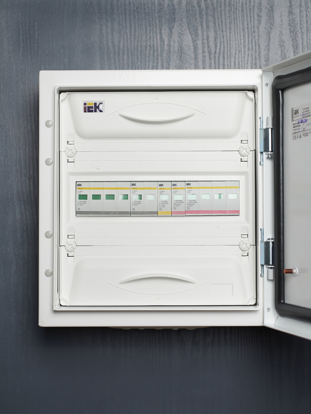 Контактор модульный КМ40-20М AC IEK