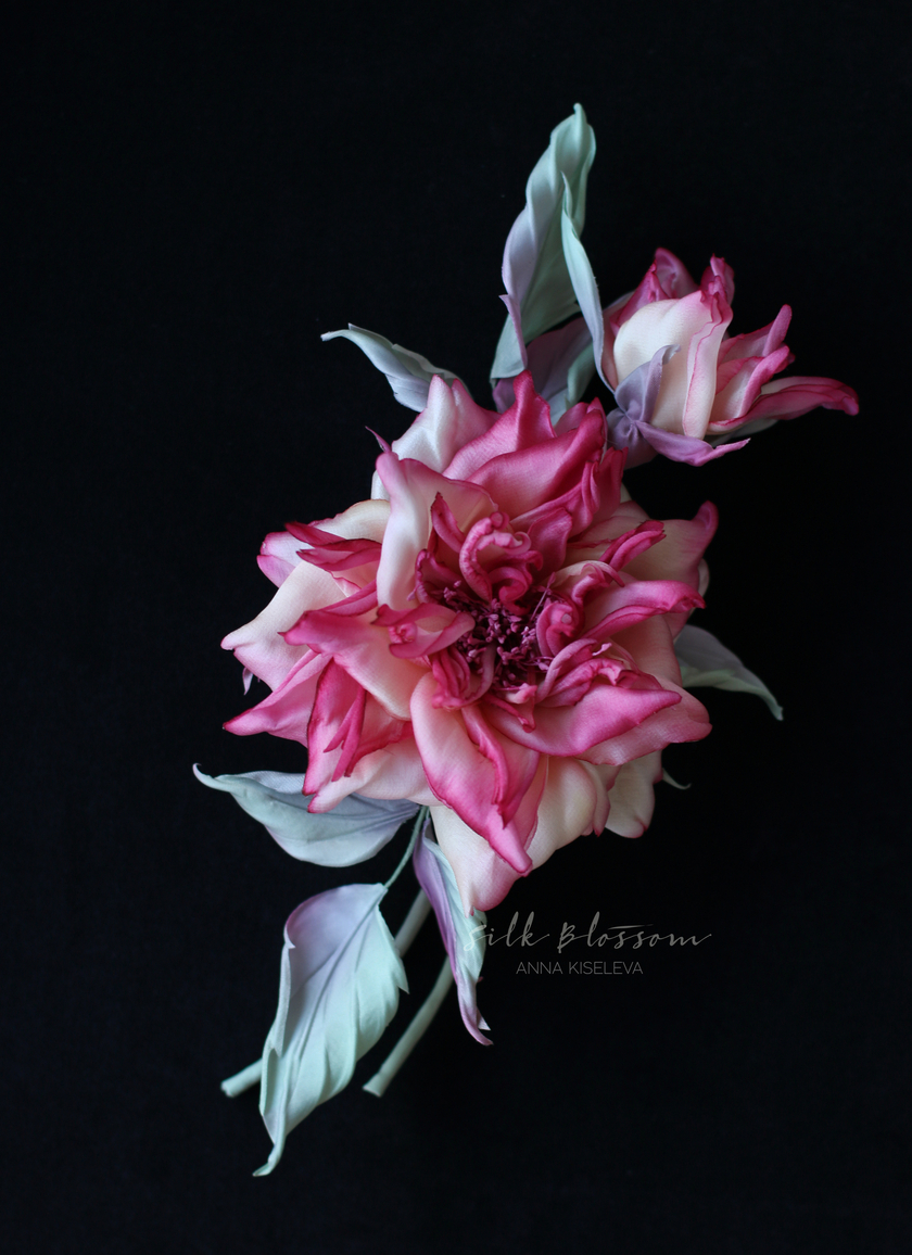 Брошь ветка шелковых роз Артиссимо