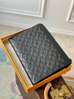 Louis Vuitton Pochette Jour