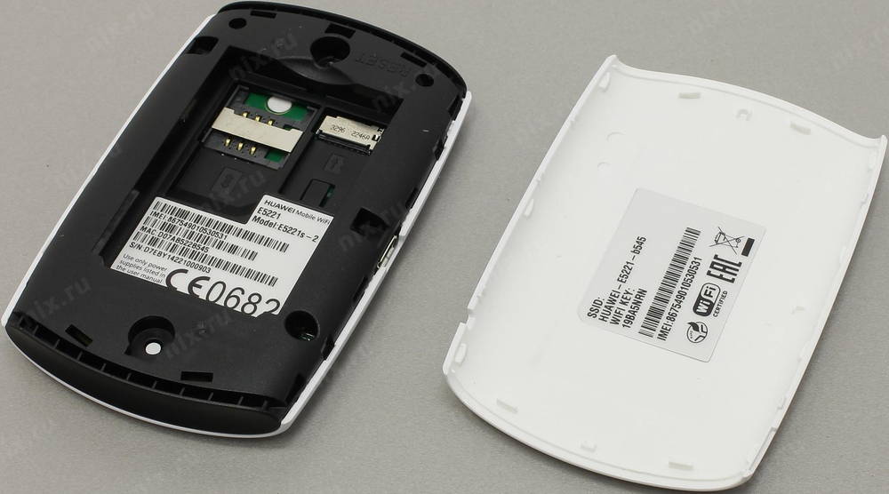 3G Модем Huawei E5221 Mobile WiFi UMTS/HSUPA/HSPA+GSM/GPRS/EDGE HSDPA 21.6Mbps/HSUPA 5.76Mbps