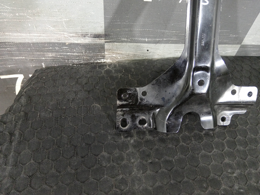 Кронштейн замка капота Haval Jolion 21-нв Б/У Оригинал 8402100XGW02A