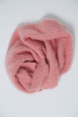 Шарф из альпака розовый