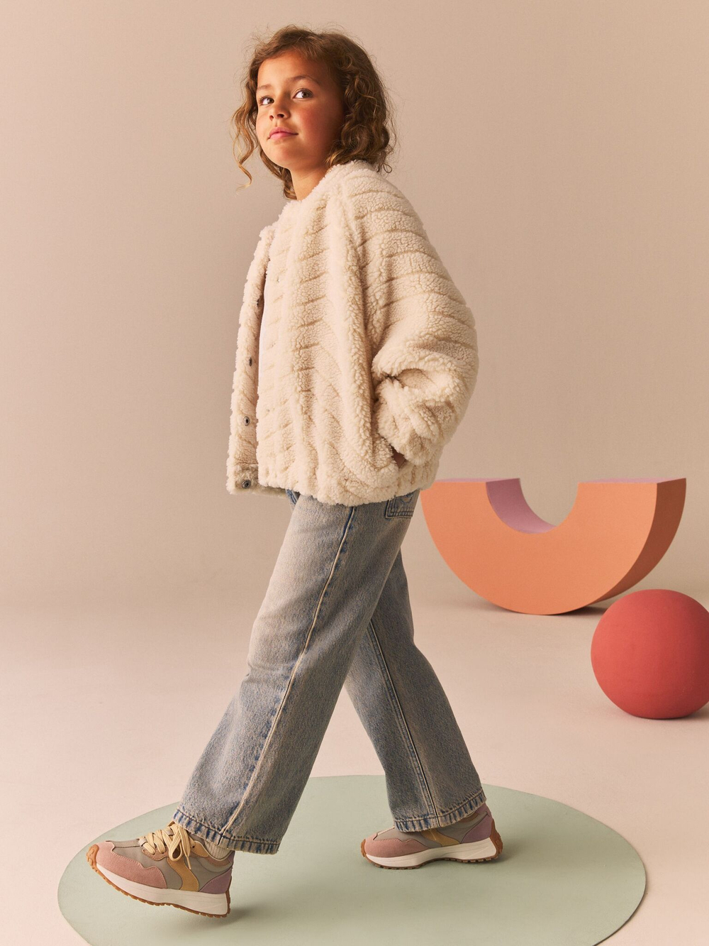 Бомбер флисовый для девочки Next B56-288, Кремовый