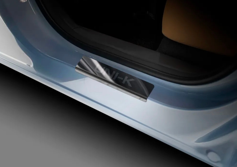 Накладки на пороги AutoMax для Changan UNI-K 2020-н.в., рынок РФ, нерж. сталь, с надписью, 4 шт., AMCHUNIK01