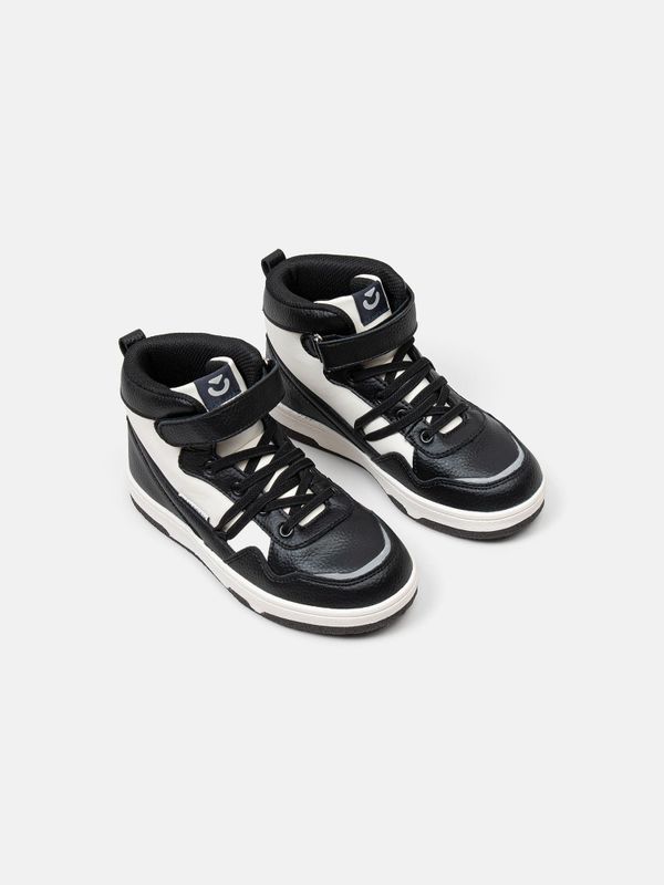 Кроссовки утепленные 