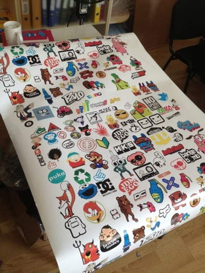 Контурная  резка стикеров