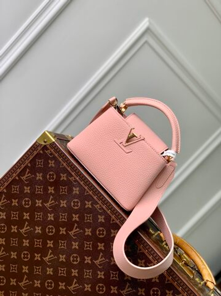 Louis Vuitton Capucines Mini