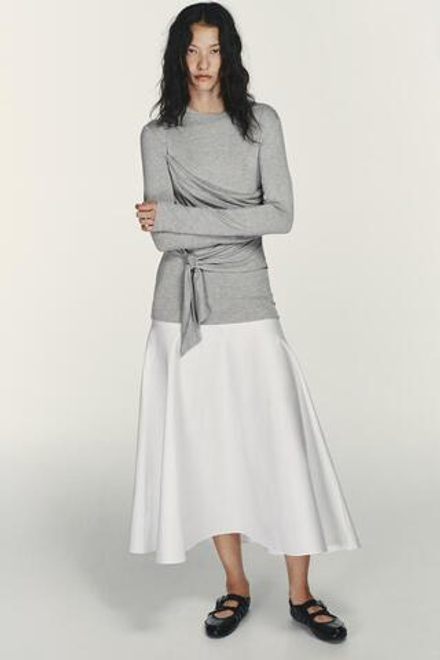 ZARA КОМБИНИРОВАННОЕ ПЛАТЬЕ МИДИ С ЗАВЯЗКАМИ, БЕЛЫЙ/СЕРЫЙ