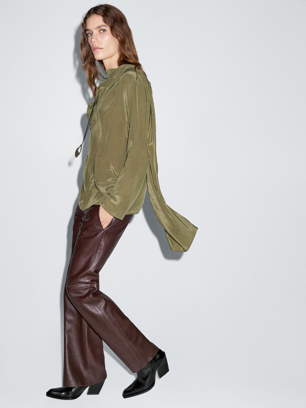 Massimo Dutti Блуза из струящейся ткани с объемным воротником, зеленый