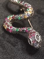 Брошь-кулон змея с разноцветными стразами