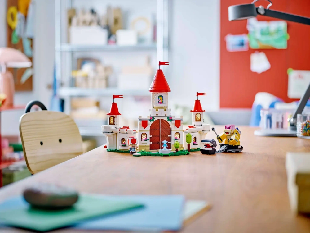 Конструктор LEGO Super Mario 71435 Битва с Роем в замке Пич