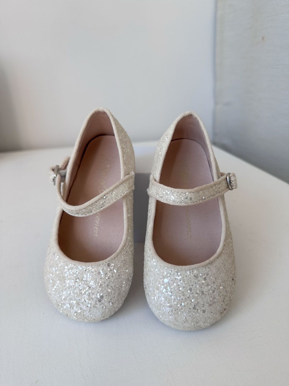 Новые туфли Age of Innocence, 25,5