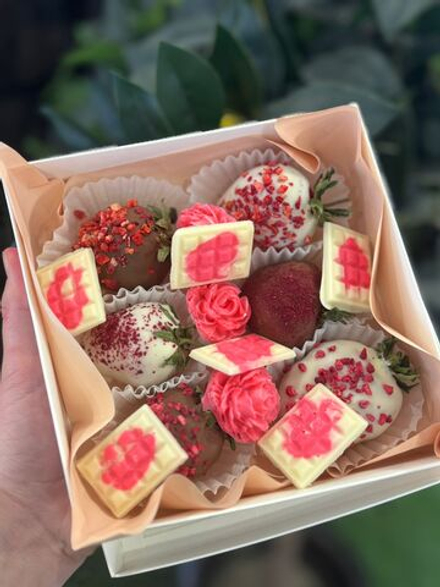 Набор клубники в шоколаде "Романтичное настроение"