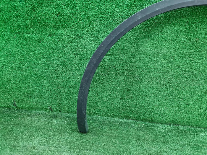 Расширитель передний левый VW Touareg 3 (18-нв)