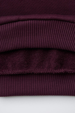 ZARA ТОЛСТОВКА С ПРИНТОМ, БУРГУНДИ