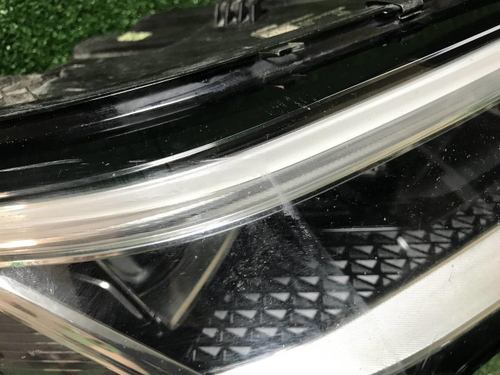 Фара правая Audi E-tron (2018-2023) LED