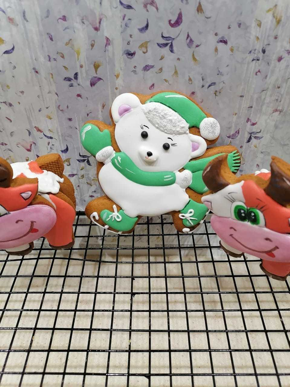 Мишка №9 на коньках