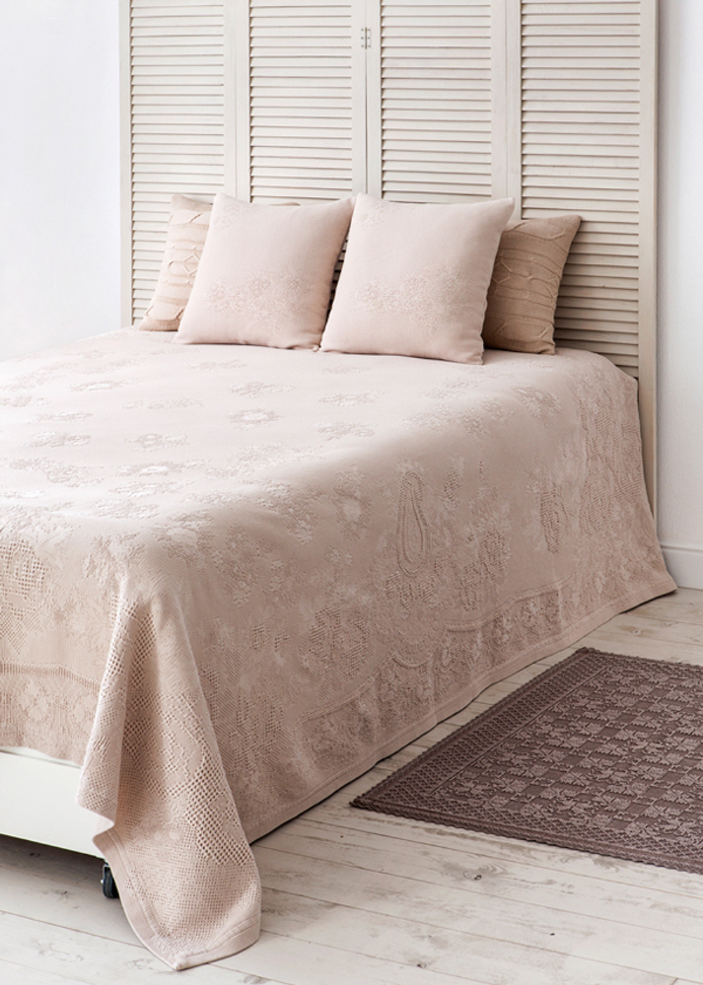 Покрывало 150x220 Luxberry Vivien телесное