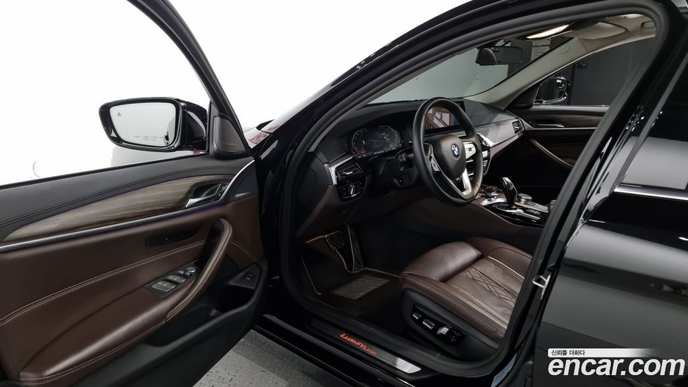 BMW 5 Series (G30) 530i xDrive Luxury Plus (05.2020)