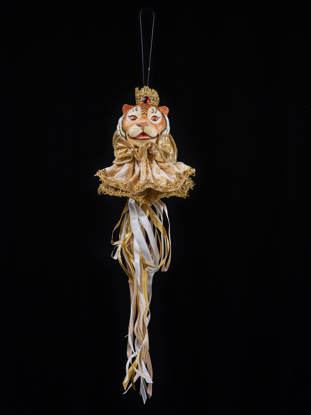 Елочная игрушка Тигр 18х33см ChristmasDeLuxe платина