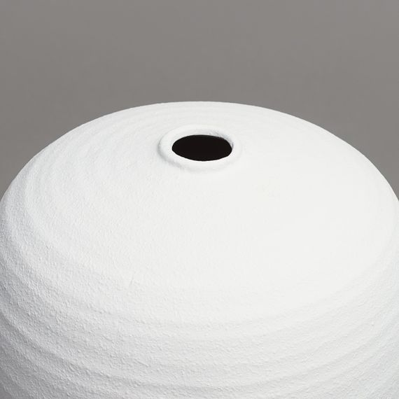 Жасмин (белая) Ваза керамическая 28х28х27см