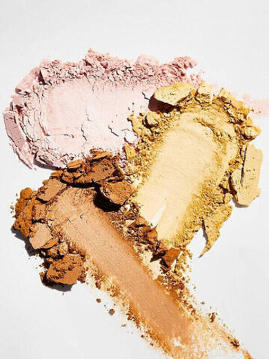 Пудра Huda Beauty Easy Bake Blend and Snatch Pressed Powder Kunafa 8g