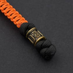 Темляк с оранжевым микрокордом
