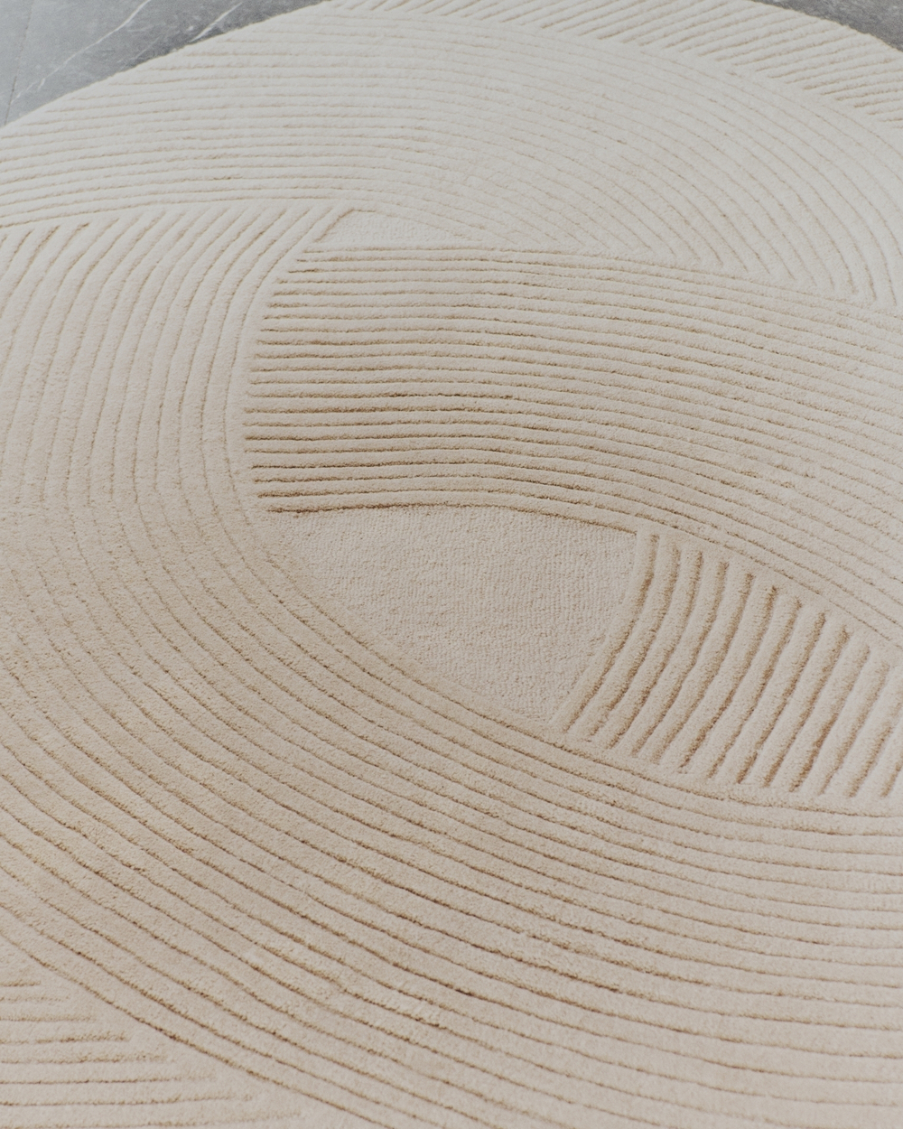 Ковер Domm из шерсти бежевого цвета Ø 200 см