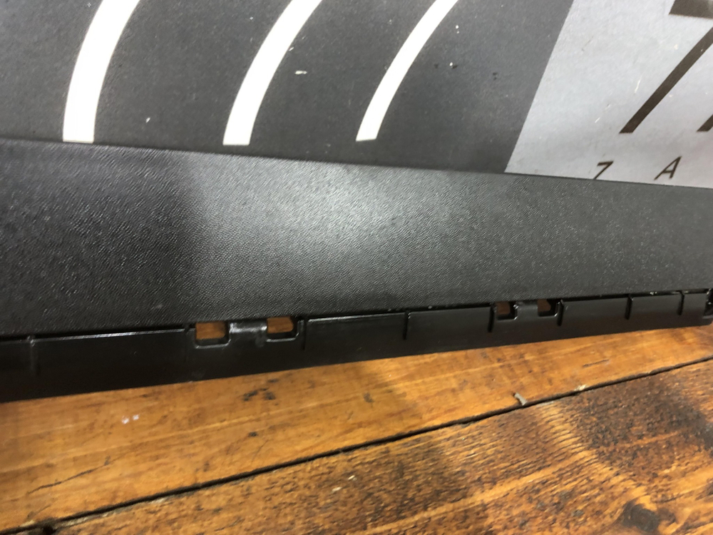 Накладка двери задней правой Kia Seltos 19-нв Б/У Оригинал 87734Q5010