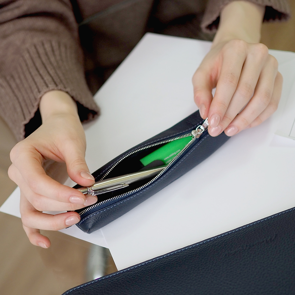 Пенал Cartouche из кожи теленка синего цвета