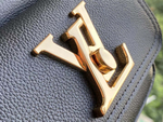 Louis Vuitton Lockme Bucket