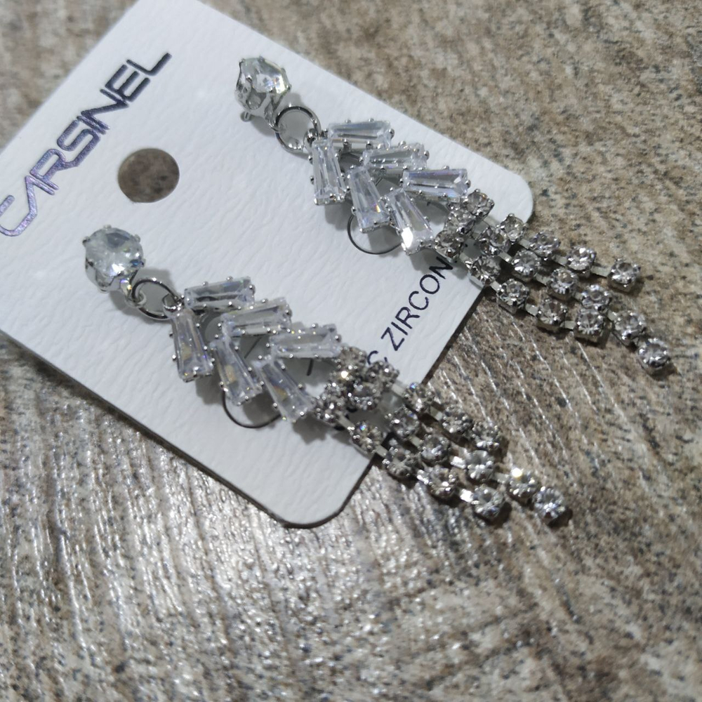 Серьги- гвоздики Cubic Zirconia подвеска 6 кристаллов стразы металл серебристый