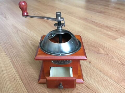 Кофемолка BEKKER BK-2538