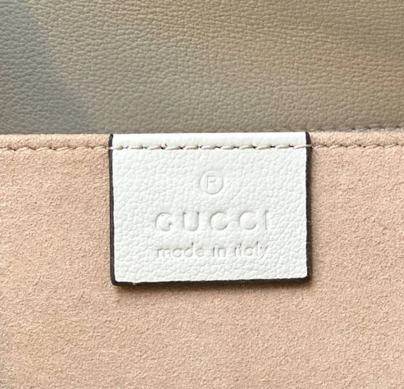 Зеленая сумка Gucci Diana маленького размера белый