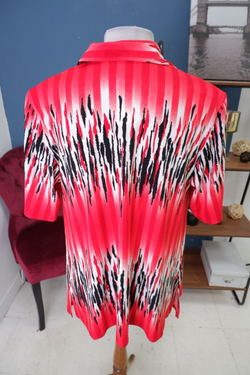 Блузка красная интересная 54 размер