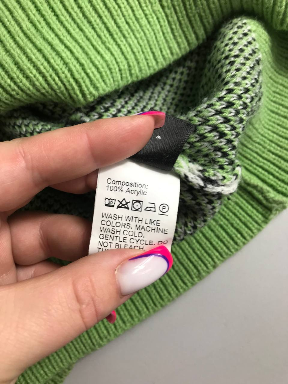 Джемпер Shein с милыми динозавриками, маркировка М, визуально 44/46 размер